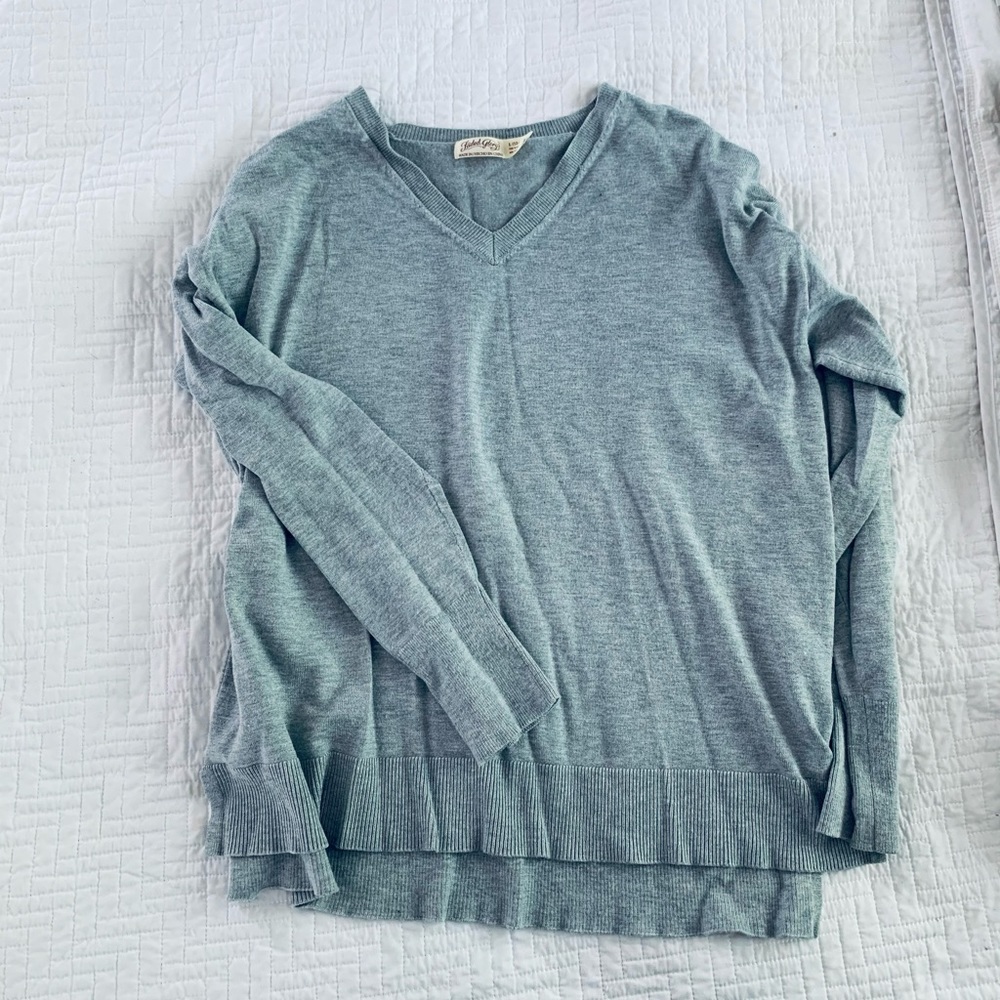 Women’s grey large soft v neck sweater